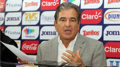 Jorge Luis Pinto durante la conferencia de prensa que ofreció este jueves en la que dio la convocatoria de Honduras. Foto Ronald Aceituno