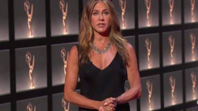 La actriz Jennifer Aniston en la ceremonia de los premios Emmy 2020. Foto: ABC.