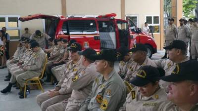 El equipo fue entregado ayer a los bomberos y de inmediato pasó al servicio de los sampedranos.