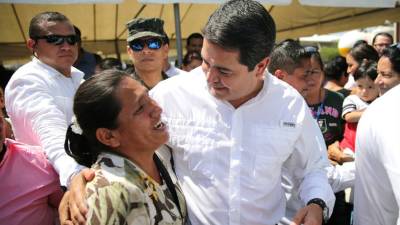 Así como Ondina Márquez, muchas mujeres cholomeñas agradecieron a Hernández por el programa que las hará microempresarias de la baleada.