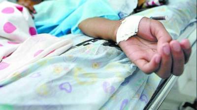 Según las autoridades de salud hay más de 12,878 casos de dengue en los diferentes centros asistenciales del país.