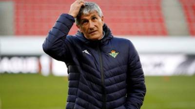 Exjugador del Atlético de Madrid y Racing de Santander, entre otros, Setién llegó en 2017 al Betis, procedente de Las Palmas. En el pasado tuvo también una breve etapa como seleccionador de Guinea Ecuatorial en 2006.