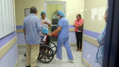 Los pacientes que llegan al hospital Ruth Paz son atendidos por 13 médicos especialistas.