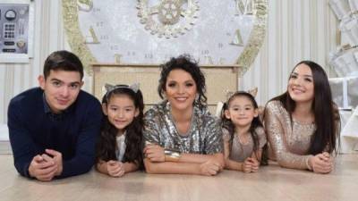 El pasado 28 de septiembre la comediante Karla Luna murió de cáncer. Tenía cuatro hijos que han sufrido su pérdida, entre ellos Rubén Luna.