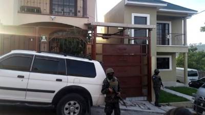 Miembros del Ejército colaboran en los allanamientos de Santa Rosa de Copán.