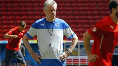 Para Hitzfeld el nombramiento de Zidane es 'una locura'.