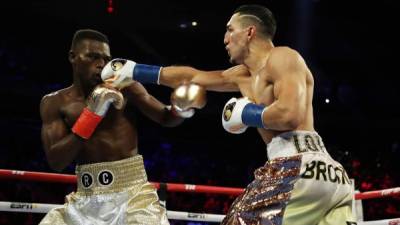 Teófimo López le ganó por nocaut a Richard Commey. Foto AFP