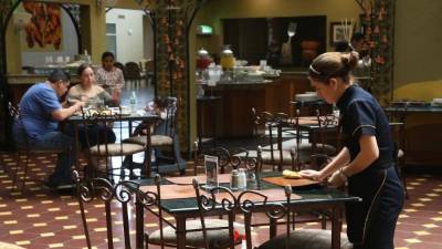 Los meseros juegan un papel importante en la promoción del turismo. Fotos: Amílcar Izaguirre