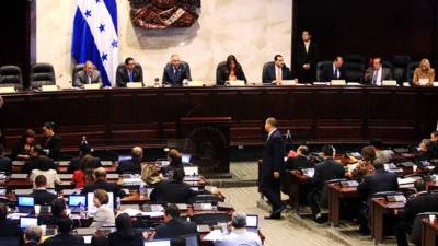 El titular del Legislativo afirmó este martes que no hay espacio para aumento de salarios para los diputados.