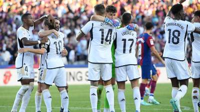 El Real Madrid ganó el Clásico español contra el Barcelona en el estadio Olímpico de Montjuïc.