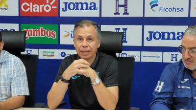 El secretario de la Fenafuth, José Ernesto Mejía, atendió este martes a la prensa hondureña.