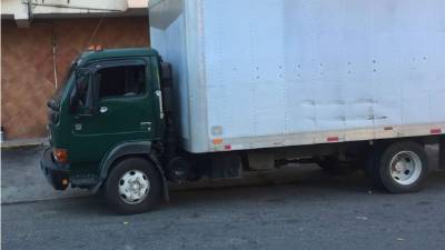 El vehículo que pretendía ser asaltado por el supuesto delincuente.