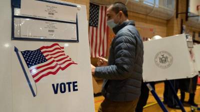 Nueva York aprobó una ley que permite a los extranjeros votar en las elecciones locales, convirtiéndose en la primera ciudad importante de Estados Unidos que da ese paso.