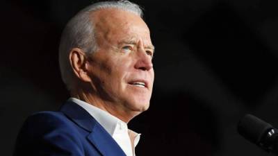 Foto de archivo tomada el 8 de marzo de 2020, el candidato presidencial demócrata Joe Biden habla durante un mitin en el Tougaloo College en Tougaloo, Mississippi.