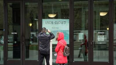 La agencia migratoria anunció una extensión de hasta dos años de los permisos de trabajo para los asilados en EEUU.