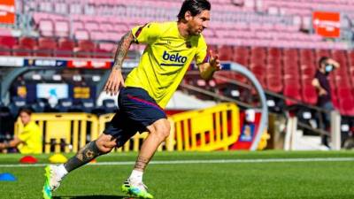 Messi regresó a los entrenamientos y pisó por primera vez en mucho tiempo el césped del Camp Nou. Foto FC Barcelona.