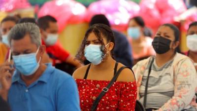 Hondureños esperan resultados de pruebas para saber si son portadores del nuevo coronavirus covid-19. EFE