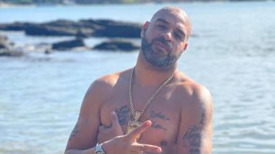 El exfutbolista brasileño Adriano vuelve a dar de qué hablar, después de que se diera a conocer que se fue a celebrar su cumpleaños 41 sin su esposa y con otra mujer.