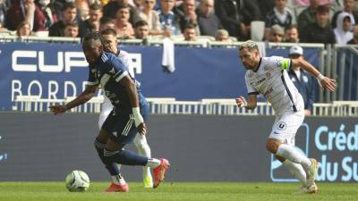 Alberth Elis pese a fallar un penal ha sido el mejor jugador del Bordeaux.