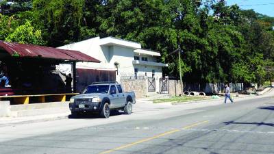 Familiares reclamaron el cadáver de Juan Carlos Cáceres en Medicina Forense.