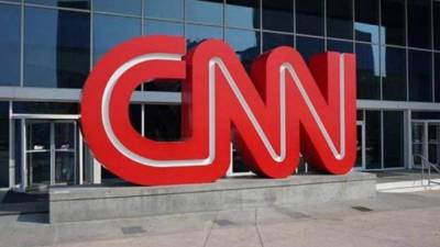 CNN anunció que tendrá una política de tolerancia cero para los empleados que se nieguen a vacunarse.//