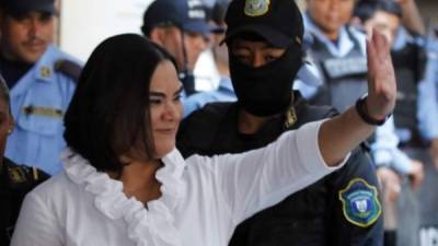 La exprimera dama de Honduras, Rosa Elena Bonilla de Lobo, se defenderá en libertad en la repetición del juicio en su contra por el caso Caja chica de la dama.
