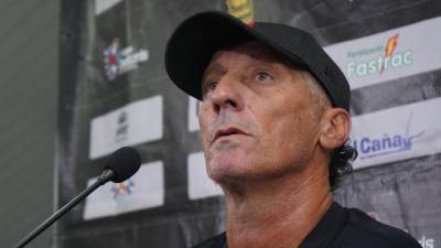 Pedro Troglio durante la rueda de prensa tras el 1-0 sufrido por Olimpia ante Real España.