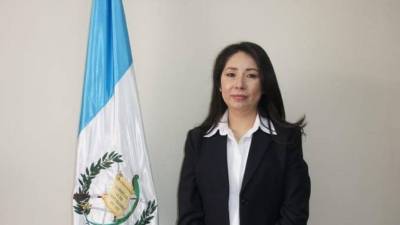 Erika Aifán Dávila, galardonada en 2021 por Estados Unidos por su lucha contra la corrupción y la impunidad, renunció a su cargo y salió al exilio por “presiones y amenazas” contra su labor.