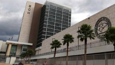 En 2021 aumentó la adjudicación de dólares a 15,552.5 millones de dólares y en 2022 subió a 18,213.4 millones.