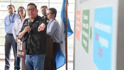 El ministro de Energía, Erick Tejada aseguró que la mayoría de los reclamos por facturas con altos cobros son de la zona centro-sur del país, porque en el Valle de Sula el consumo fue menor debido a los constantes apagones.