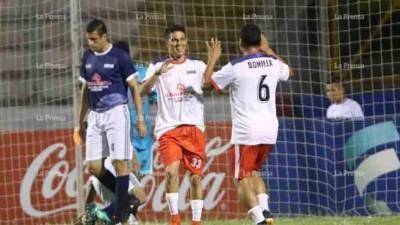 Ramiro Bruschi festejando su anotación ante Motagua. Recordando viejos tiempos.