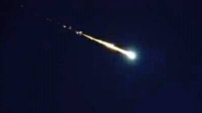 Usuarios en redes sociales divulgaron imágenes del avistamiento de un meteorito en Carabobo./Twitter.