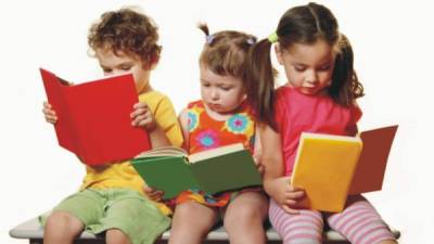 Leer es importante para ejercitar el cerebro de los niños.