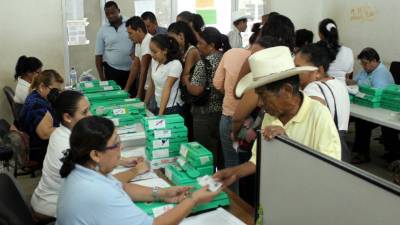 Los hondureños podrán reclamar sus identidades hoy y mañana para que puedan ejercer el sufragio.