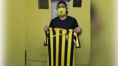 Mario Martínez firmó contrato por un año con el Real España.