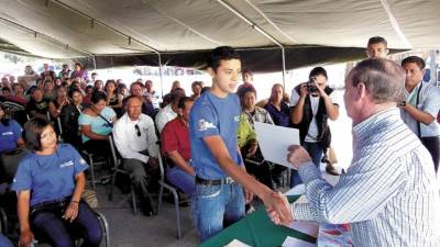 Imagen de archivo de una graduación.