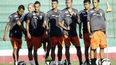 Los jugadores del Marathón en el entrenamiento de este martes. Foto Neptalí Romero