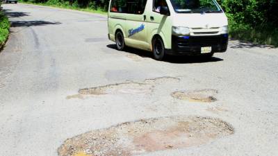 Los pobladores de Santa Cruz de Yojoa esperan que el Gobierno inicie un proyecto de reparación de carreteras.