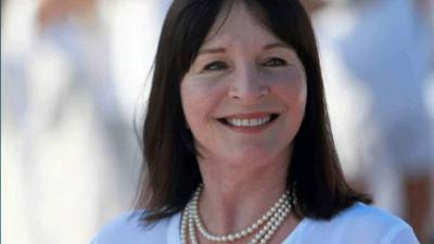 La presidenta de la organización, Julia Morley, expresó las condolencias a la familia de la fallecida representante hondureña María José Alvarado.