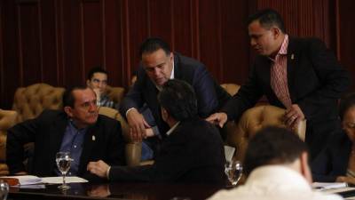 El alcalde Calidonio logró el apoyo de la Corporación para readecuar la deuda.