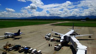 El Ramón Villeda Morales funciona 22 horas del día, tiene capacidad para operar nuevos vuelos de día y noche.