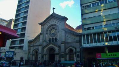 El suceso ocurrió en la Iglesia de Nuestra Señora del Carmen del barrio de Cordón.