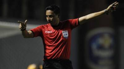 El árbitro Said Martínez estará al menos tres jornadas sin pitar en la Liga Nacional de Honduras. Foto Neptalí Romero