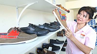 Hace menos de seis meses, la tienda se abrió al público, pero ha tenido buena aceptación. Fotos: Amílcar Izaguirre