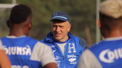 Fabián Coito, entrenador de la selección de Honduras. Foto Fenafuth- Facebook.