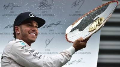 Hamilton consiguió la 39ª victoria de su carrera en la Formula 1, la sexta en 2015.