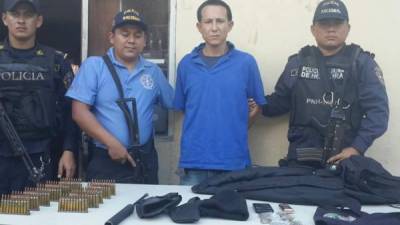 Elvin Donald Villatoro Mayorga (30) fue detenido en la barbería 'Elvin'.