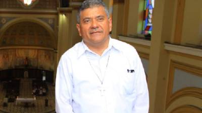 El padre José Antonio Canales.