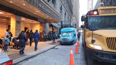 Migrantes en Nueva York dejaron de enviar a sus hijos a las escuelas por temor a las redadas.