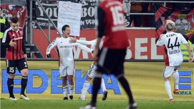 ‘Chicharito’ Hernández continúa con su gran racha anotadora y en la Bundesliga, a la que llegó al principio de este curso, lleva ya 11 dianas.
